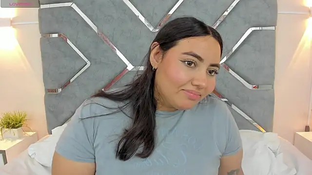 LucciaPorter online show from 10.08.25