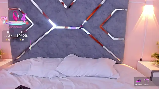 LucciaPorter online show from 11.03.25