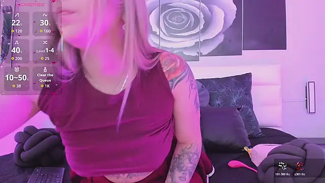 isabella simons online show from 10.19.25