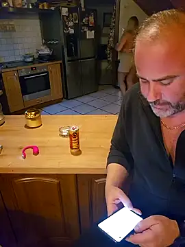 isabellaandtom online show from 10.23.25