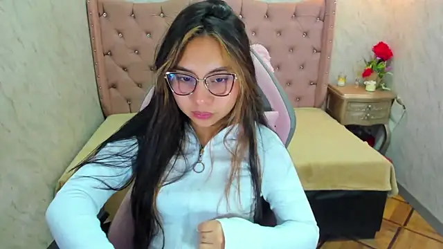 Snapshot of XSmaggiiee chatting on 01.30.25 XSmaggiiee online show from 01.30.25