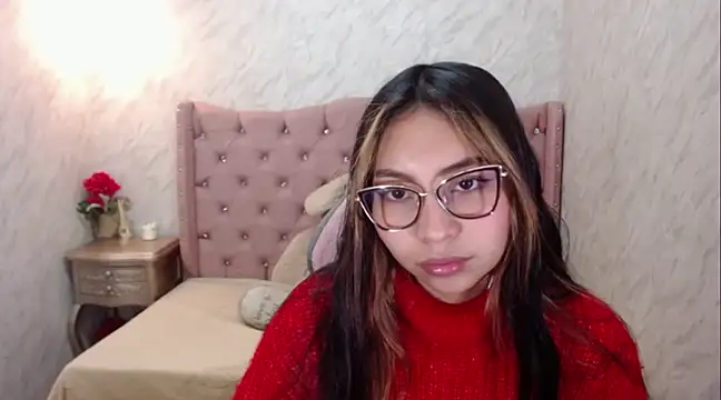 Snapshot of XSmaggiiee chatting on 03.18.25 XSmaggiiee online show from 03.18.25