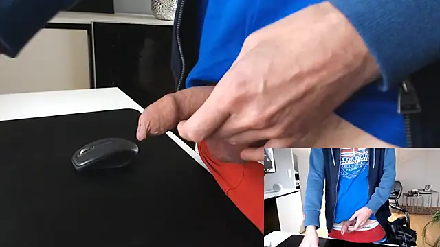 Snapshot of sperma_tributes chatting on 09.30.25 sperma tributes online show from 09.30.25