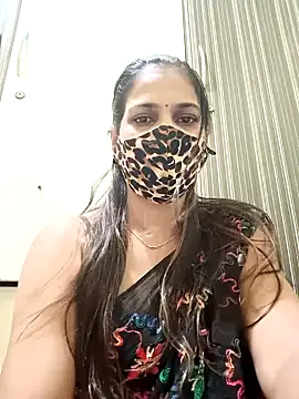 Snapshot of indianliza chatting on 12.18.24 indianliza online show from 12.18.24