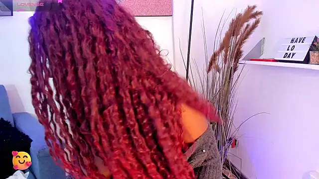 Snapshot of lanna_bx chatting on 03.08.25 lanna bx online show from 03.08.25