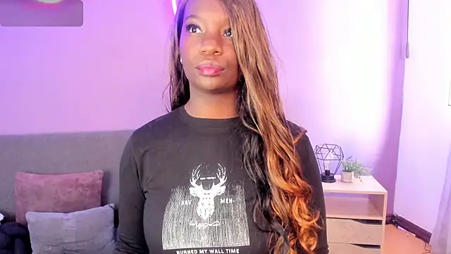 Snapshot of lanna_bx chatting on 09.17.25 lanna bx online show from 09.17.25