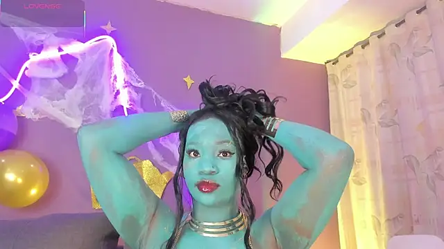 Snapshot of lanna_bx chatting on 10.11.25 lanna bx online show from 10.11.25