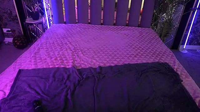 RosieMoons online show from 11.16.25