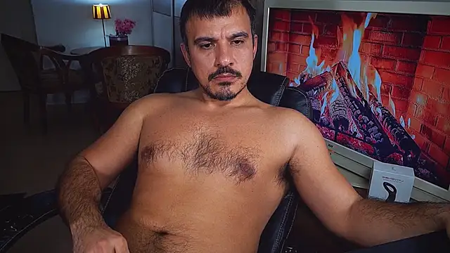 Snapshot of officeman7 chatting on 12.07.24 officeman7 online show from 12.07.24