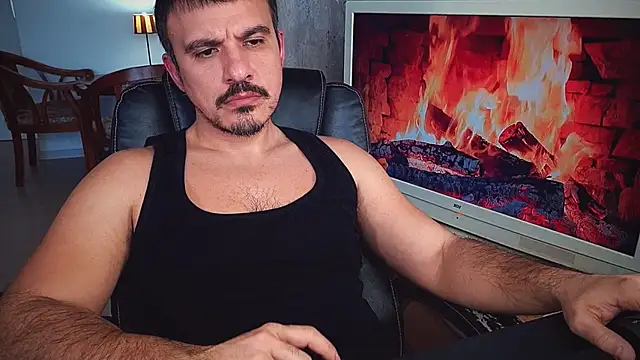 Snapshot of officeman7 chatting on 01.14.25 officeman7 online show from 01.14.25