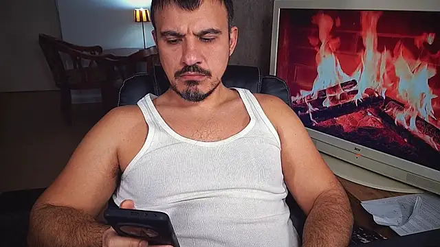 Snapshot of officeman7 chatting on 02.09.25 officeman7 online show from 02.09.25