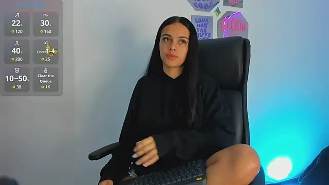 ChloeHarper  online show from 12.14.24