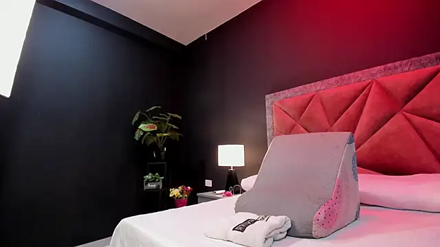mia milff online show from 01.18.25