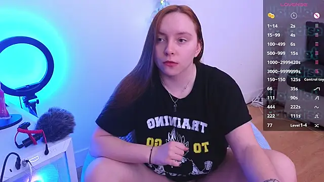 Snapshot of _Yummy_Girl_ chatting on 12.30.24 Yummy Girl online show from 12.30.24