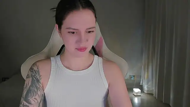 Sonia moon  online show from 12.06.24
