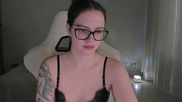 Sonia moon  online show from 12.06.24