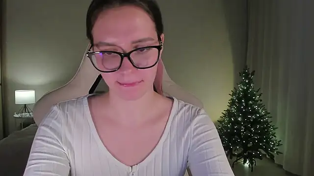 Sonia moon  online show from 12.08.24