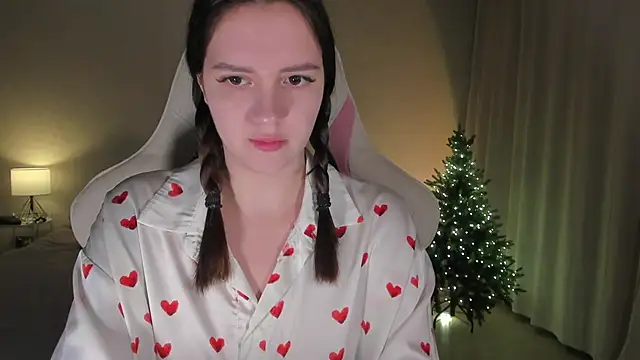 Sonia moon  online show from 01.06.25