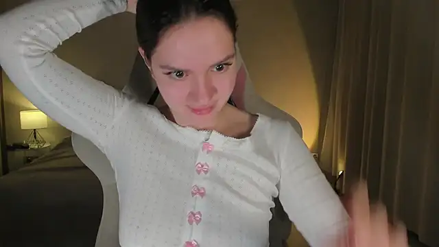 Sonia moon  online show from 01.09.25