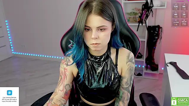 Latex Kitty online show from 01.15.26