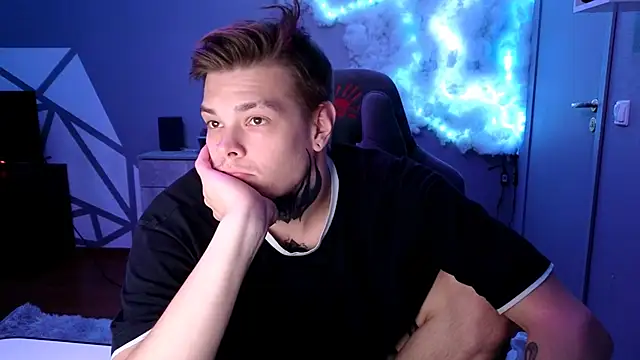 DENIS HERE online show from 12.04.24