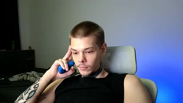 DENIS HERE online show from 06.04.26