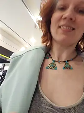 Exhibitionsplit online show from 02.06.25