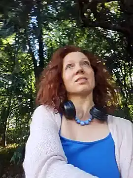 Exhibitionsplit online show from 09.29.25