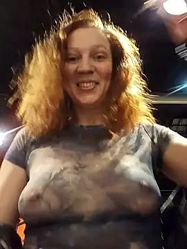 Exhibitionsplit online show from 03.05.26