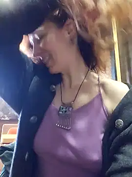 Exhibitionsplit online show from 04.19.26