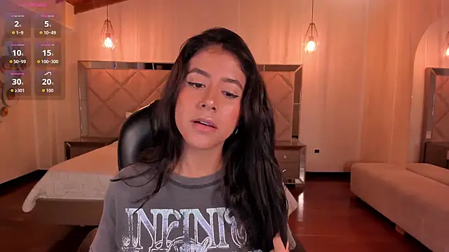 SussanElliot online show from 10.05.25