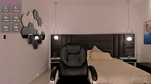 SussanElliot online show from 10.25.25