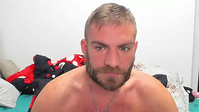 Snapshot of 10in_deluxe chatting on 12.20.24 10in deluxe online show from 12.20.24