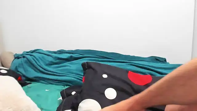 Snapshot of 10in_deluxe chatting on 12.21.24 10in deluxe online show from 12.21.24