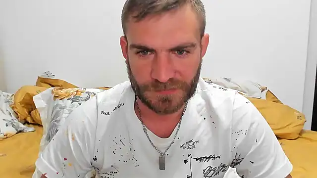 Snapshot of 10in_deluxe chatting on 01.03.25 10in deluxe online show from 01.03.25