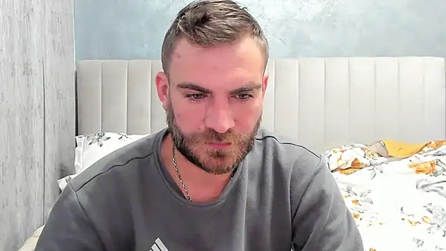 Snapshot of 10in_deluxe chatting on 01.25.25 10in deluxe online show from 01.25.25