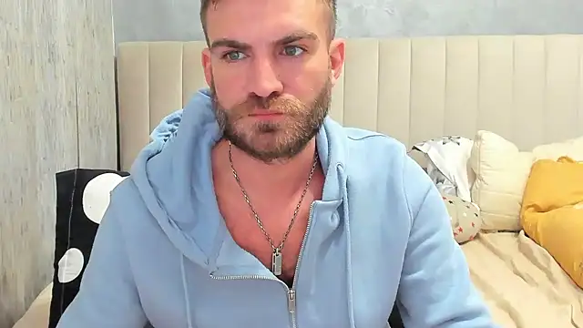 Snapshot of 10in_deluxe chatting on 01.26.25 10in deluxe online show from 01.26.25