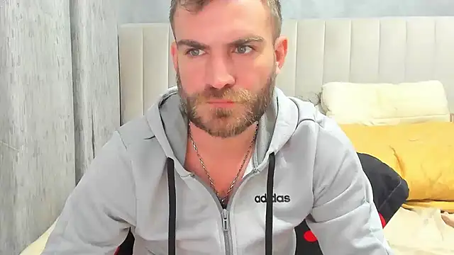 Snapshot of 10in_deluxe chatting on 01.29.25 10in deluxe online show from 01.29.25