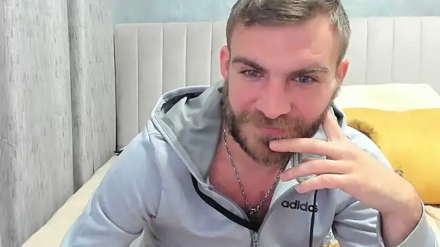 Snapshot of 10in_deluxe chatting on 01.30.25 10in deluxe online show from 01.30.25