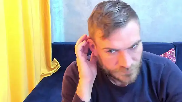 Snapshot of 10in_deluxe chatting on 02.20.25 10in deluxe online show from 02.20.25