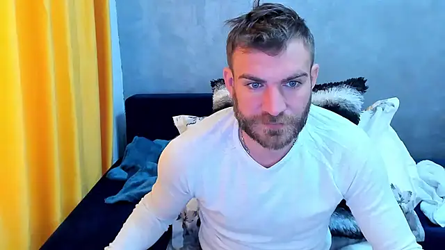 Snapshot of 10in_deluxe chatting on 02.21.25 10in deluxe online show from 02.21.25