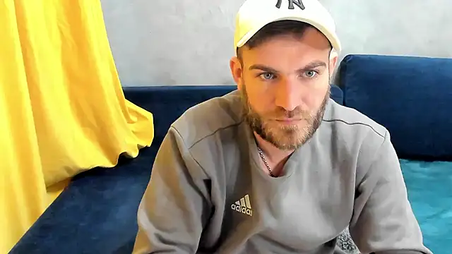 Snapshot of 10in_deluxe chatting on 02.28.25 10in deluxe online show from 02.28.25