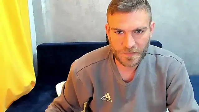 Snapshot of 10in_deluxe chatting on 03.14.25 10in deluxe online show from 03.14.25