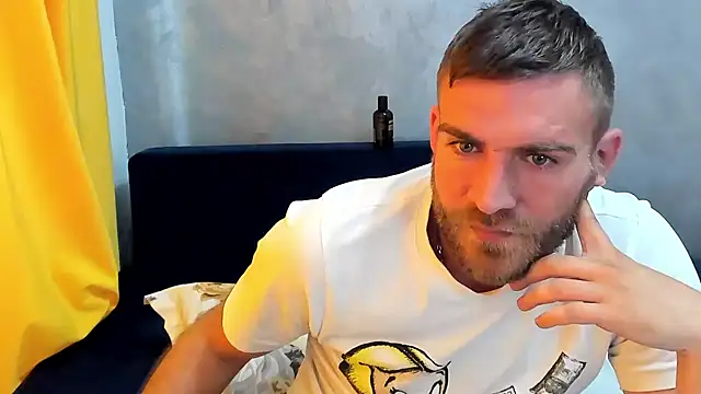 Snapshot of 10in_deluxe chatting on 03.14.25 10in deluxe online show from 03.14.25