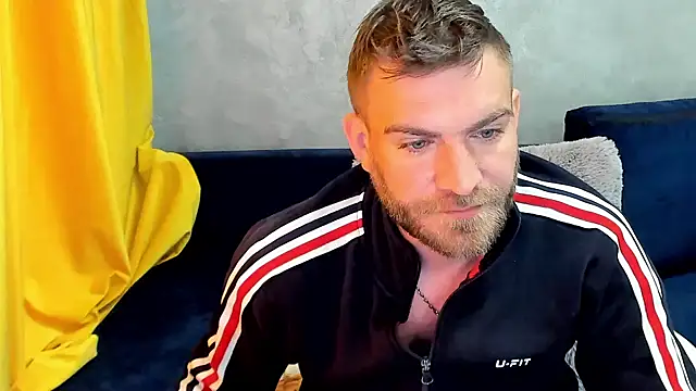 Snapshot of 10in_deluxe chatting on 03.23.25 10in deluxe online show from 03.23.25