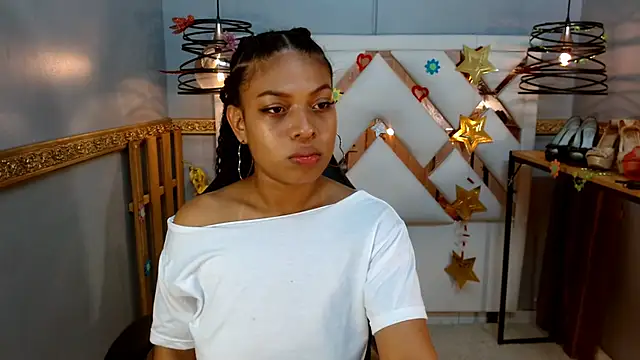 Snapshot of Naomi_Tylers chatting on 09.12.25 Naomi Tylers online show from 09.12.25