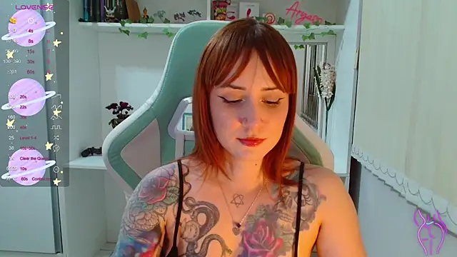 Snapshot of Ahrya_ chatting on 11.05.25 Ahrya online show from 11.05.25