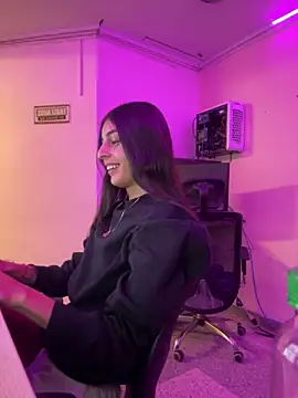 cristel 17 online show from 12.19.24