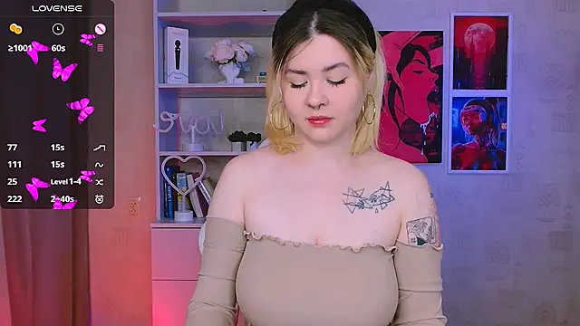 Snapshot of cutie_mili chatting on 01.15.25 cutie mili online show from 01.15.25