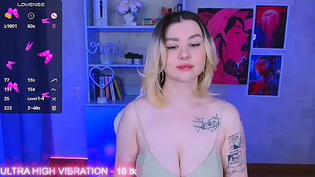 Snapshot of cutie_mili chatting on 03.17.25 cutie mili online show from 03.17.25